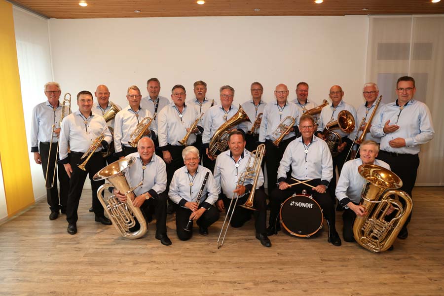 Gruppenfoto der Michelsämter Musikanten